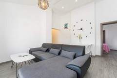 Ferienwohnung - Apartments Maza - One Bedroom Apartment with Balcony  (Angela) - Ferienunterkunft in Zadar (4 Personen)