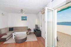Ferienwohnung - Apartment Stipic Omis - Three Bedroom Apartment with Terrace - Ferienunterkunft in Omis (8 Personen)