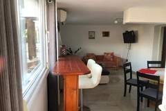 Ferienhaus - Seafront House Antonia - Two Bedroom Holiday Home with Sea View - Ferienunterkunft in Rogoznica (5 Personen)
