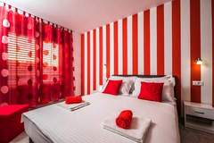 Ferienwohnung - Apartments Sunshine Home - Double Room ( Red ) - Ferienunterkunft in Vela Luka (2 Personen)