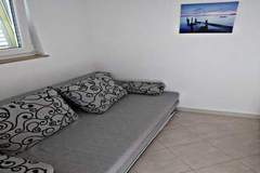 Ferienwohnung - Apartments Pezo - Two Bedroom Apartment with Balcony (Mira 4) - Ferienunterkunft in Baska Voda (4 Personen)