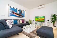 Ferienhaus - Holiday Home King - Four Bedroom House with Terrace - Ferienunterkunft in Dubrovnik (8 Personen)