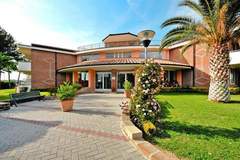 Ferienwohnung - Ferienanlage La Cecinella Villaggio Turistico Cecina Mare Typ Trilo  F Villette GINEPRO - Ferienunterkunft in Cecina Mare (6 Personen)