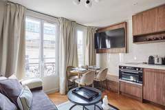 Ferienwohnung - ALBERT THOMAS 10 - Ferienunterkunft in Paris (2 Personen)