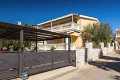 Ferienwohnung - Apartman Kuki - Ferienunterkunft in Porec (4 Personen)
