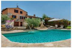 Ferienhaus, Exklusive Unterkunft - Ferienunterkunft in Montone (12 Personen)