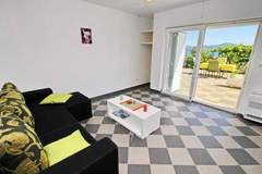 Ferienwohnung - Apartments Gusti - One Bedroom Apartment with Terrace and Sea View - Ferienunterkunft in Drace (4 Personen)