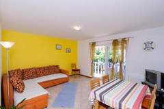 Ferienwohnung - Apartments Plavac Mali- Two Bedroom Apartment with Balcony and Sea View - Ferienunterkunft in Potomje (4 Personen)