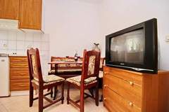 Ferienwohnung - Apartments Veselka, Lumbarda - One Bedroom Apartment with Terrace and Garden View (Apt 1) - Ferienunterkunft in Lumbarda (4 Personen)
