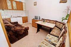 Ferienwohnung - Apartments Veselka, Lumbarda - One Bedroom Apartment with Terrace and Garden View (Apt 2) - Ferienunterkunft in Lumbarda (2 Personen)