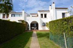 Ferienhaus - LES CAPELLES 37 - Ferienunterkunft in Estartit (6 Personen)