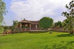 Ferienhaus - Ferienhaus Solarino-Villa Eureka - Ferienunterkunft in Solarino (6 Personen)