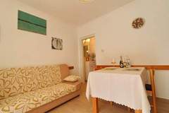 Ferienwohnung - Apartments Villa Marijana - One Bedroom Apartment with Terrace and Garden View (Marijana 3) - Ferienunterkunft in Prižba (2 Personen)