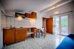 Ferienwohnung - Apartments Malo Lago - One-Bedroom Apartment with Balcony and Sea View - Attic (Apartment 3) - Ferienunterkunft in Lastovo (3 Personen)