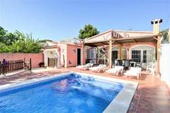 Ferienhaus - VILLA REQUESENS 139 B Empuriabrava - Ferienunterkunft in Empuriabrava (8 Personen)