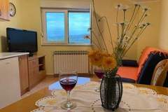 Ferienwohnung - Apartment Luka - One Bedroom Apartment with Balcony and Sea View - Ferienunterkunft in Sibenik (3 Personen)