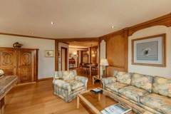 Ferienwohnung - Luxurious serviced Flat in TOP 5 Star Park Hotel - Ferienunterkunft in Gstaad (4 Personen)