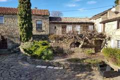 Ferienhaus - Ferienunterkunft in Aujac (6 Personen)