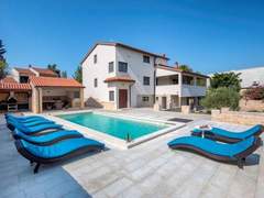 Ferienhaus, Exklusive Unterkunft - Ferienhaus, Villa 'L'