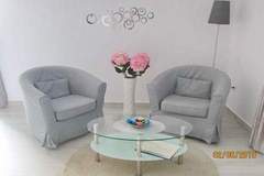 Ferienwohnung - Villa Mirosa-Comfort Triple Room with Balcony and Sea View ( 6 ) - Ferienunterkunft in Saplunara (3 Personen)
