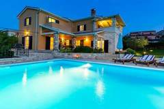 Ferienhaus, Exklusive Unterkunft - Villa Salvea - Ferienunterkunft in Montizana (8 Personen)