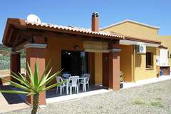 Ferienwohnung - Case Vacanze  Chia-Trilo 4/5 - Ferienunterkunft in Chia (5 Personen)