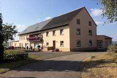 Ferienwohnung - Blick zu Luxemburg - Ferienunterkunft in Rodershausen (8 Personen)