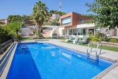 Ferienhaus, Exklusive Unterkunft - Cristina - Ferienunterkunft in Lloret de Mar (8 Personen)