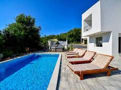 Ferienhaus, Exklusive Unterkunft - Ferienhaus, Villa Karin