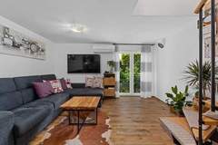 Ferienhaus - Holiday Home Sea - Beautiful Garden, Sea View - Ferienunterkunft in Premantura (8 Personen)