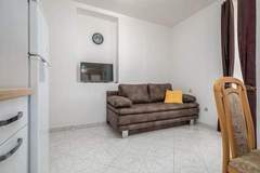 Ferienwohnung - Kajfes A4 - One Bedroom Apartment with Terrace - Ferienunterkunft in Valbandon (2 Personen)