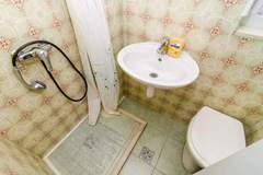 Ferienwohnung - Rooms Jozomare - Standard Twin Room with Shared Bathroom (First floor) - Ferienunterkunft in Dubrovnik (2 Personen)