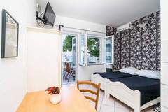 Ferienwohnung - Apartments Nikolina (LU) - Studio with Terrace - Ferienunterkunft in Lumbarda (2 Personen)