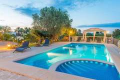 Ferienhaus - Vila - Ferienunterkunft in Santa Margalida, Illes Balears (8 Personen)