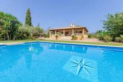 Ferienhaus - Can Berguins - Ferienunterkunft in Buger, Illes Balears (6 Personen)