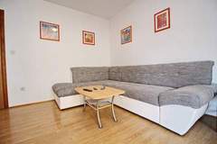 Ferienwohnung - Apartments Marković Orebić-  Two Bedroom Apartment with Terrace and Garden View (A1) - Ferienunterkunft in Orebić (6 Personen)