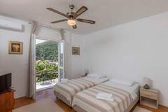 Ferienwohnung - Begović Guest House - Two-Bedroom Suite with Balcony - Ferienunterkunft in Dubrovnik (4 Personen)