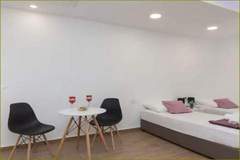 Ferienwohnung - Apartments Dub - Studio Apartment with Shared Terrace (no.2) - Ferienunterkunft in Dubrovnik (2 Personen)