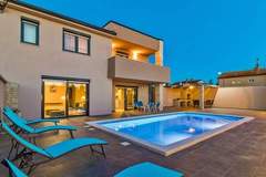 Ferienhaus, Exklusive Unterkunft - Beautiful Villa Philippo with Pool (publish) - Ferienunterkunft in Pula (8 Personen)