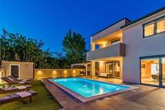 Ferienhaus, Exklusive Unterkunft - Beautiful Villa Nika with Pool - Ferienunterkunft in Pula (8 Personen)