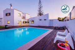 Ferienhaus, Exklusive Unterkunft - Villa Benagil Boutique - Ferienunterkunft in Benagil (16 Personen)