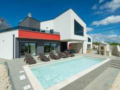 Ferienhaus, Exklusive Unterkunft - Ferienhaus, Villa Lu
