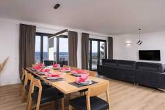 Ferienhaus, Exklusive Unterkunft - Sunlit Shores Beach Villa with Pool, Gym and Sauna - Three Bedroom Villa with Pool - Ferienunterkunft in Jelsa (7 Personen)