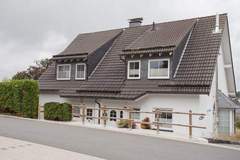 Ferienwohnung - Am Südhang 11 - Ferienunterkunft in Winterberg (6 Personen)