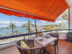 Ferienwohnung - Ferienwohnung Marina Sea Views