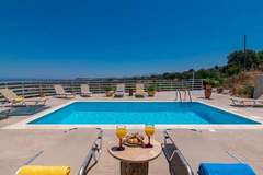 Ferienhaus, Exklusive Unterkunft - Haravgi villa (5 bedrooms) - Ferienunterkunft in Agia Triada (9 Personen)