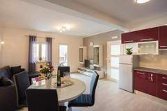 Ferienwohnung - Apartment Feather - Two bedroom apartment with Terrace - Ferienunterkunft in Dubrovnik (5 Personen)