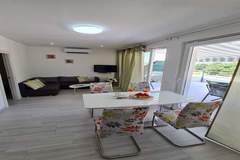 Ferienwohnung - Luxury apartment Ani II  - Two Bedroom Apartment with Terrace - Ferienunterkunft in Sutivan (5 Personen)