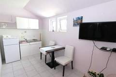 Ferienwohnung - Apartments Trogrlić - Studio with Balcony and Sea View - Ferienunterkunft in Hvar (2 Personen)