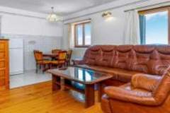 Ferienwohnung - Apartments Panorama - Three Bedroom Apartment with Balcony and Sea View (4) - Ferienunterkunft in Crikvenica (5 Personen)